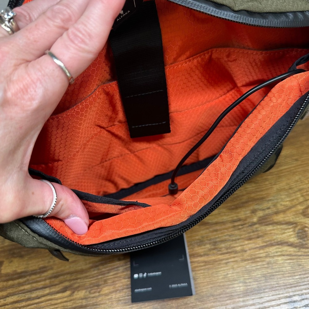 NEW Alpaka Bravo X Sling V2 Army Green Axogrid 300D Tech Bag Travel Business - Picture 10 of 13